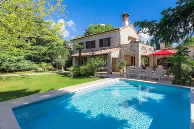 Image de Merveilleuse maison de vacances privée avec Wifi, climatisation, piscine privée, Tv et terrasse