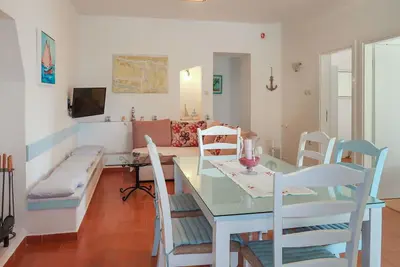 Image de Joli appartement avec climatisation, Wifi, Tv, terrasse, animaux admis et parking