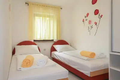 Image de Agréable appartement avec climatisation, Wifi, Tv, patio, animaux admis et parking