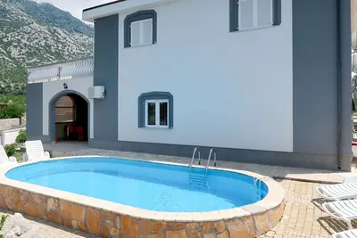 Image de Confortable appartement pour 6 personnes avec Wifi, climatisation, piscine, Tv, balcon et parking