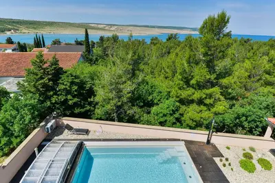 Image de Agréable appartement pour 4 personnes avec climatisation, piscine, Wifi, Tv, terrasse et parking