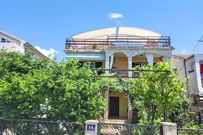 Image de Joli appartement pour 5 personnes avec climatisation, Wifi, Tv, terrasse et parking