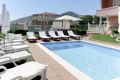 Image de Joli appartement pour 6 personnes avec climatisation, Wifi, piscine, Tv, terrasse et parking