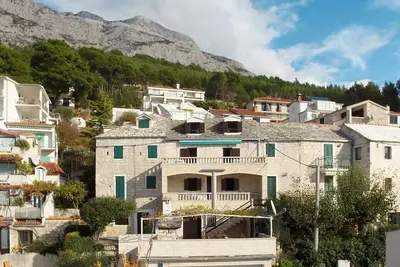 Image de Belle maison de vacances privée avec Wifi, climatisation, Tv, terrasse, animaux admis et parking