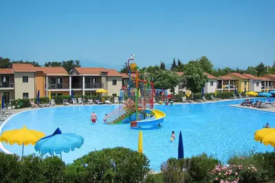 Image de Joli appartement pour 6 personnes avec piscine, Wifi, climatisation, Tv, balcon et parking