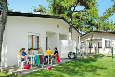 Image de Belle maison de vacances pour 6 personnes avec climatisation, Tv, terrasse, animaux admis et parking