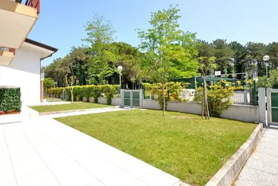 Image de Agréable appartement dans une maison de vacances avec Wifi, climatisation, Tv, terrasse, parking