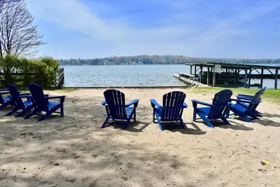 Image de Cozy 3 chambres, chalet au bord du lac et petite station balnéaire sur le magnifique lac Hamlin!