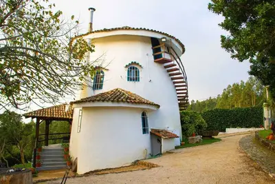 Image de Homerez - Propriété élégante à Anadia avec terrasse et barbecue