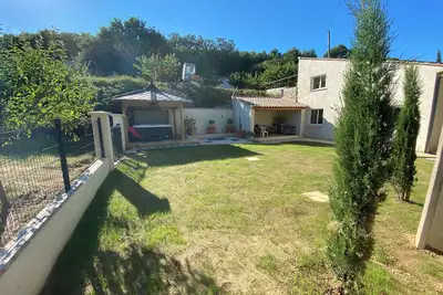 Image de Maison a la campagne pour 8 personnes avec spa pool house entourée d oliviers