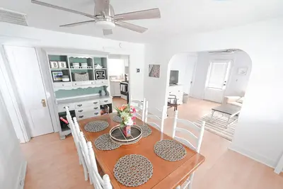 Image de Oceanfront Maison de 3 chambres sur la plage de Jersey Shore! À quelques pas de la plage!
