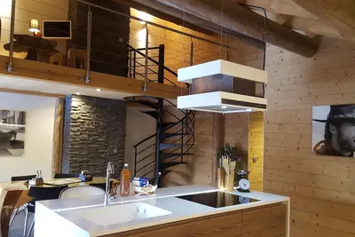 Image de Magnifique appartement dans chalet de 1813, très propre, prix réduit