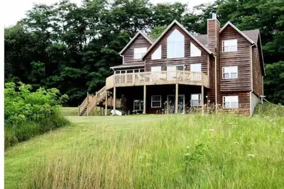 Image de Betsy's Hideaway, Unique Timber Frame home