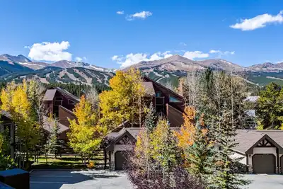 Image de Nouvelle Liste! Condo ÉTAGE SUPÉRIEUR! Marchez En Ski Et En Ville!