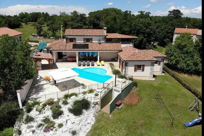 Image de Maison de vacances Zminj pour 1 - 9 personnes avec 4 chambres Ă coucher - Maison de vacances