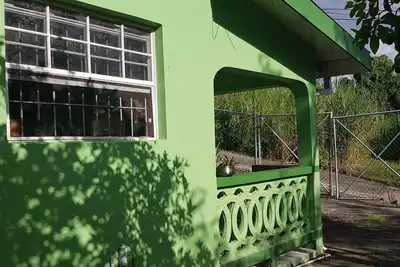 Image de Comme à la maison, A St. L'expérience Lucian vous attend.