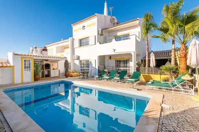 Image de Villa Galé Sun - luxe, piscine privée, Ac, wifi à 5 minutes de la plage