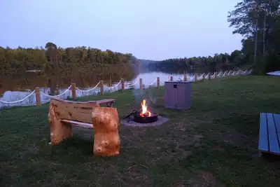 Image de Terrain de camping privé au bord de l'eau