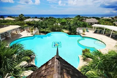 Superbe Penthouse avec vue sur la mer, sur un domaine exclusif avec accès au Beach Club.