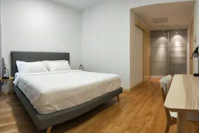 Image de ä¸ć–‡ | PublikaMall | ConvenientLiving | Internet | LuxuryCondo | TransportHub | CityCenter