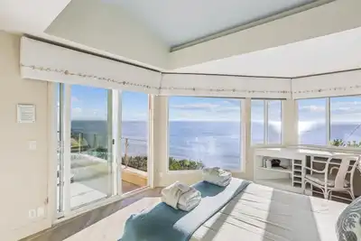Image de 104 / Million Dollar Ocean Views * Jacuzzi *