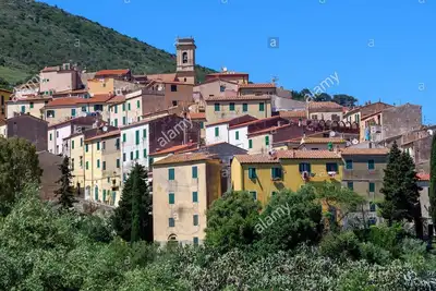 Image de Appartement sur 2 étages, 6 couchages, cuisine, grande terrasse, Wifi satellite