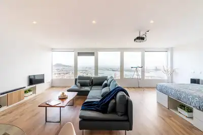 Image de Flatguest Ansite Luxury + Panoramic Views + Fast WiFi + Home Cinema