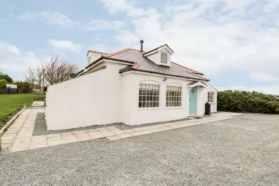 Image de Pentowyn, pet friendly, country holiday cottage in Holyhead