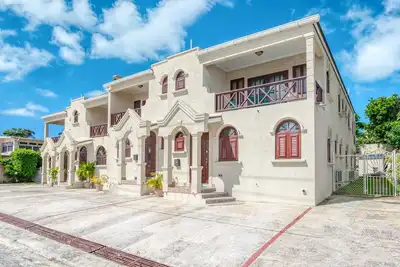 Image de Maison de ville exclusive avec des améliorations de luxe