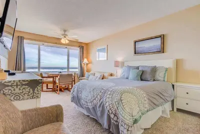 Image de Condo en bord de mer parfait pour 2 adultes et 2 enfants
