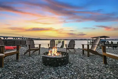 Image de Sunset Beach sur Little Lake Butte Des Morts - Eaa, Packer Games, Country Fest