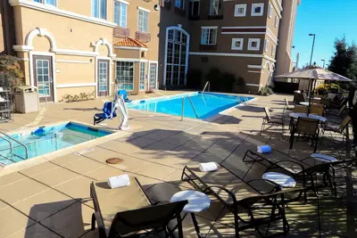 Image de Studio pour malentendants près du centre-ville de San Jose | Navette gratuite