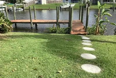 Image de Port St Lucie River front home avec quai privé