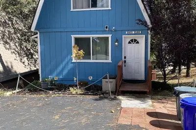 Image de The Lil Blue Barn is the perfect family getaway!