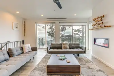 Image de Nouveau! Depoe Bay Townhome w / Deck & Ocean Views!