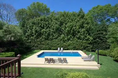 Image de Jolis Hamptons 4ch tout taille Qeen, piscine Ig, grande terrasse, Cac, Billard, Tennis. . .