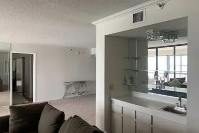 Image de Unique grand condo unique situé sur la plage