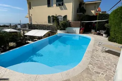 Image de Elegant apartment with private swimming pool