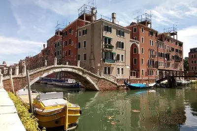 Image de Votre chambre dans le centre historique de Venise.