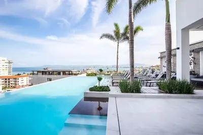 Image de New D'esire Condo, Romantic Zone Gym/Rooftop Pool