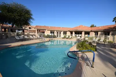 Image de Location De Condo De Vacances De Luxe Avec Piscine CHAUFFÉE, Spa, Salle De Fitness, Patio, Garage