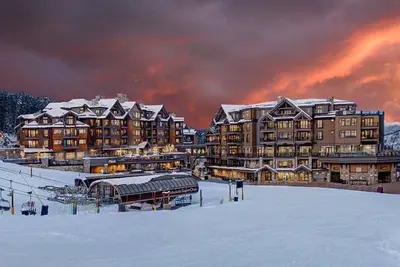 Image de Gorgeous Ski-in/Ski-out condo with all the amenities you could want!