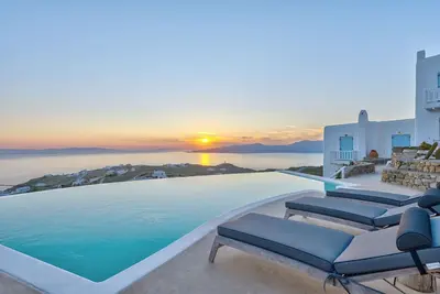 Image de Superbe Vue Mer Villa Aquata 2 Br Piscine privée avec hydromassage