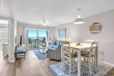 Image de Flip Flop Fantasy: Condo confortable 2 chambres / 2 salles de bain avec vue sur l'océan