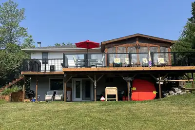 Image de Petite maison sur la rivière