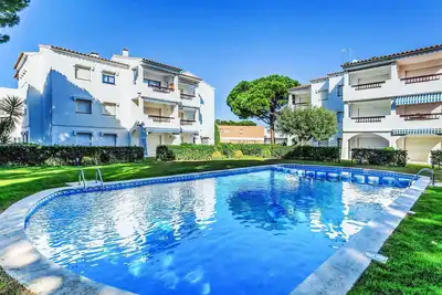Confortable appartement pour 4 personnes avec Wifi, piscine, Tv, terrasse et parking