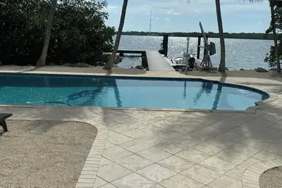 Image de Bayfront Resort Home - Grande piscine, Dockage, Vues