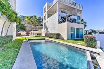 Image de Nouveau! Oasis côtière de Cabo avec accès à la piscine + patio en Pvt