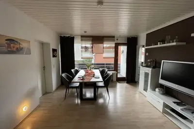 Image de Appartement meublé et confortable moderne avec WiFi et balcon