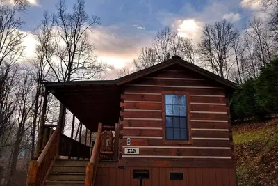 Image de Elk Cabin - Big Bear Cabin Rentals 2 Bedroom / 1 Bath Vacation Rental